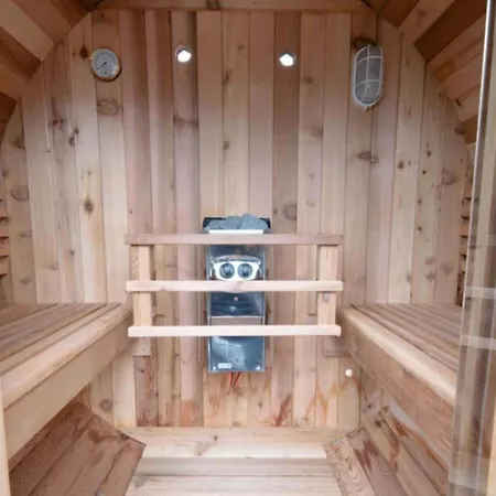 Holiday home Wellness With Whirlpool And Sauna *