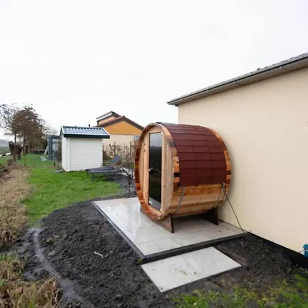 In Zevenhuizen With Sauna Сasa de vacaciones Zevenhuizen (Zuidplas)